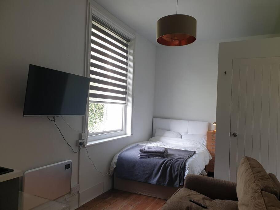 4 Quiet Compact Studio With Garden View - Best Location - Comfortable - Quiet Appartement Hove Buitenkant foto